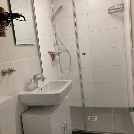 Kapitaenswohnung -schoene Altstadtwohnung, Mit Eigenem Parkplatz Apartment Flensburg