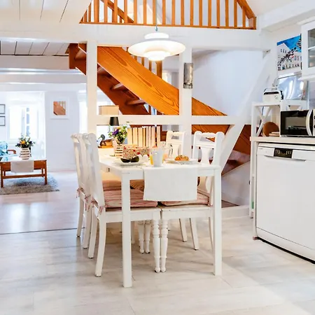 Kapitaenswohnung -schoene Altstadtwohnung, Mit Eigenem Parkplatz Lejlighed *